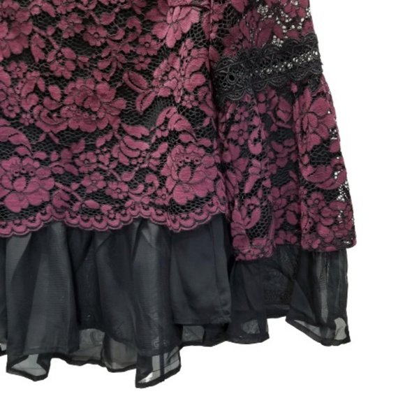 NWT Lumie Lace Bell Sleeve Peplum Blouse - Picture 4 of 7